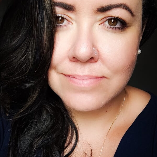 Juliene Surita, designer de interiores, fundadora da Surita Interiores.